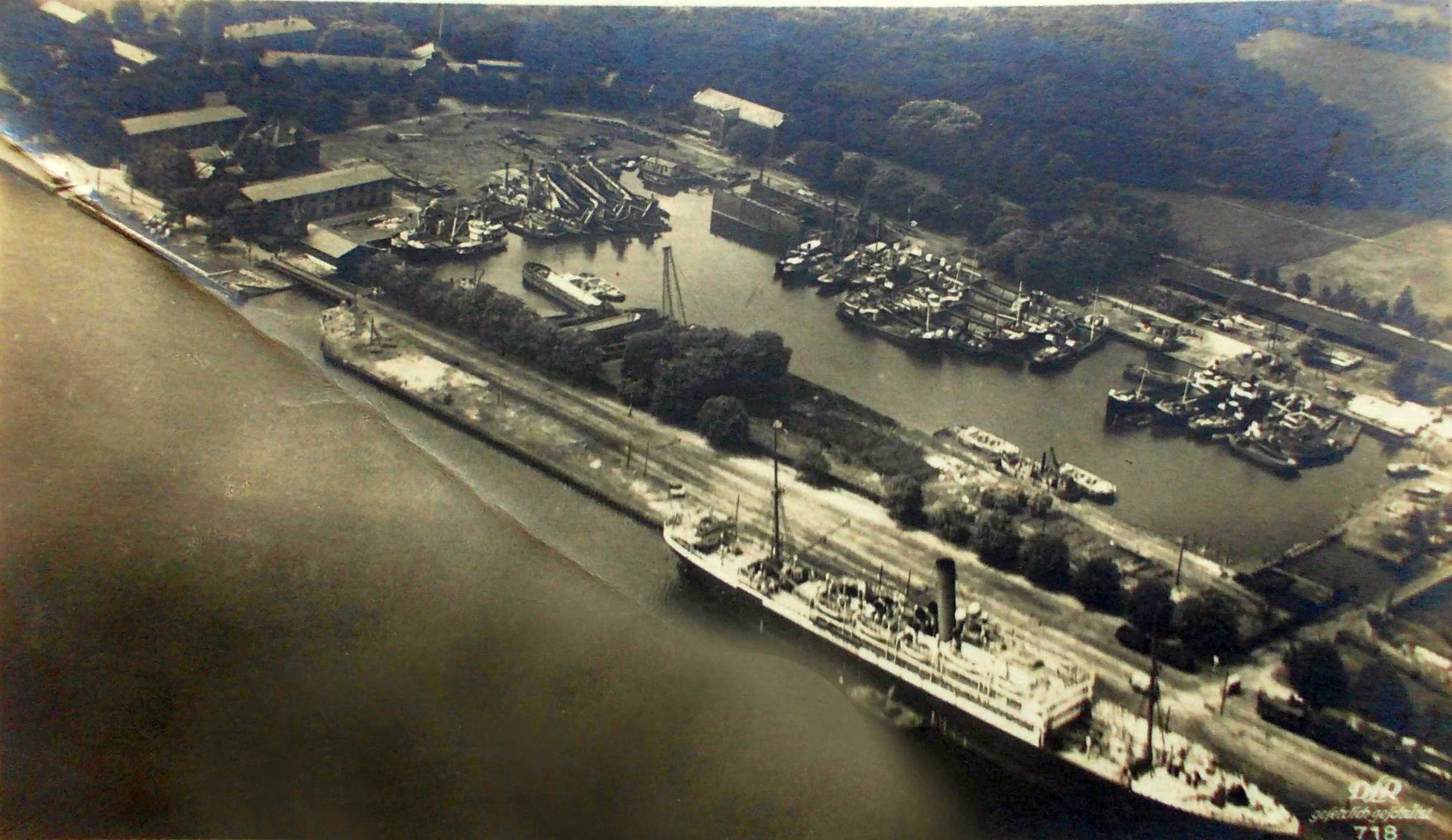 Basen_Polnocny__2439776_Fotopolska-Eu